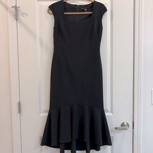 Maggie London, midi elegant black dress cap sleeve size 4